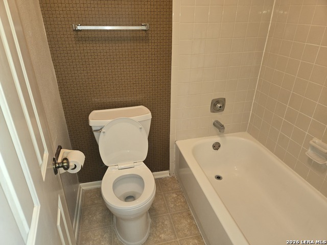 Image 18 of 31 For 4212 Medical Dr  903