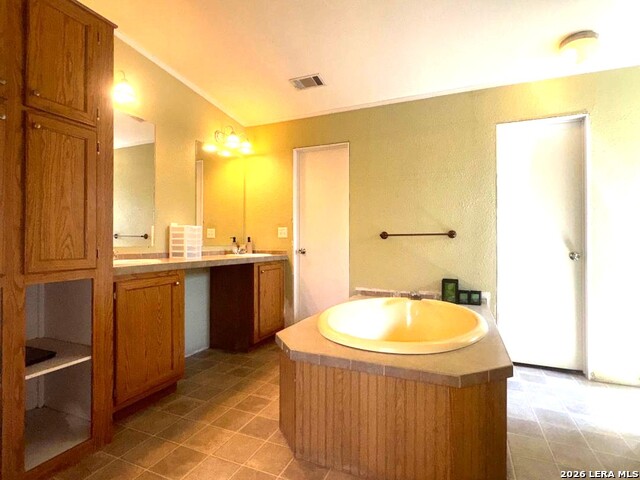 Image 10 of 19 For 435 North Trail