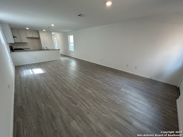 Image 10 of 31 For 11026 Tree Line