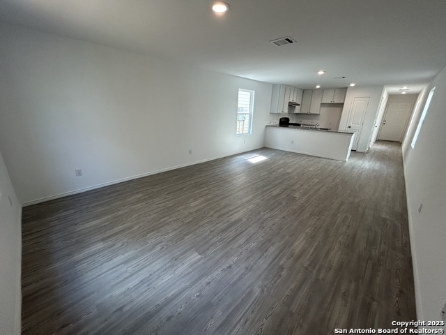 Image 12 of 31 For 11026 Tree Line