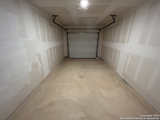 Image 13 of 31 For 11026 Tree Line