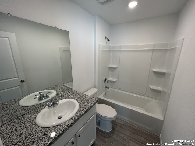 Image 16 of 31 For 11026 Tree Line