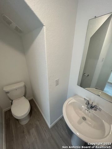 Image 4 of 31 For 11026 Tree Line