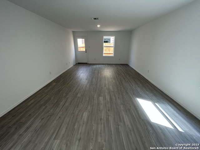 Image 9 of 31 For 11026 Tree Line