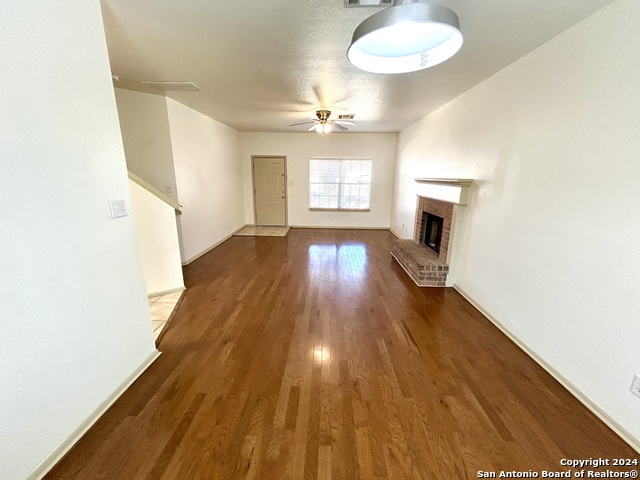 Image 6 of 27 For 4762 Aspen View