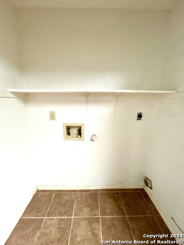 Image 9 of 34 For 8111 Mescal Trail