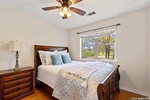 Image 13 of 40 For 434 Turner Ct W