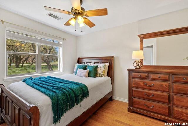 Image 14 of 40 For 434 Turner Ct W