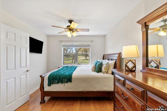 Image 16 of 40 For 434 Turner Ct W