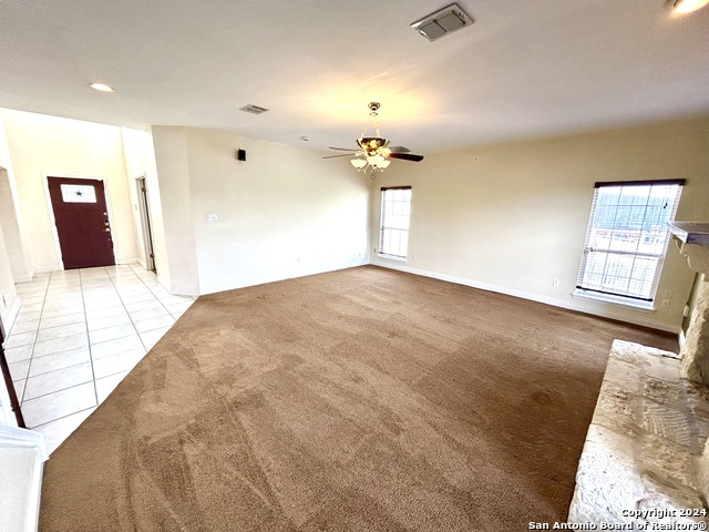 Listing photo id 8 for 215 River Bluff