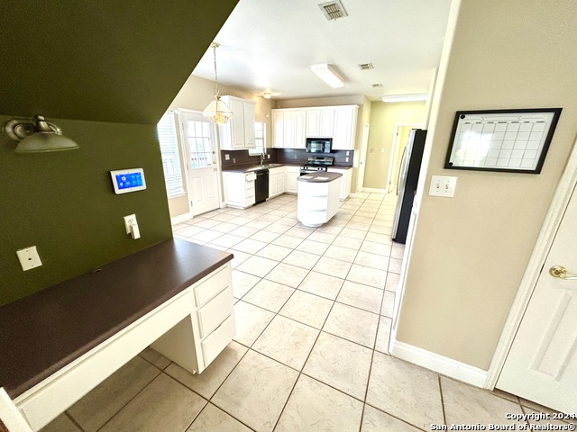 Listing photo id 13 for 215 River Bluff