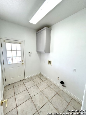 Listing photo id 19 for 215 River Bluff