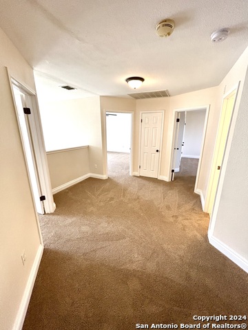 Listing photo id 20 for 215 River Bluff