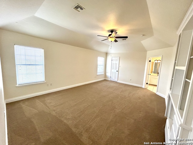Listing photo id 21 for 215 River Bluff