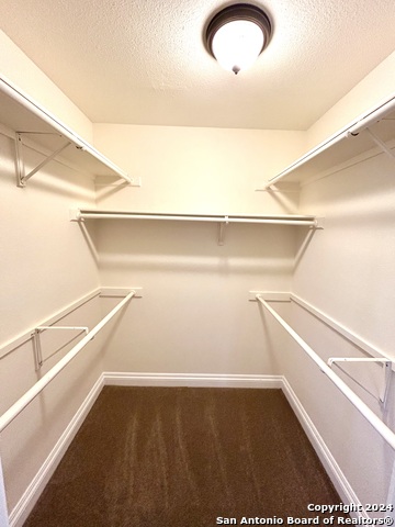 Listing photo id 24 for 215 River Bluff