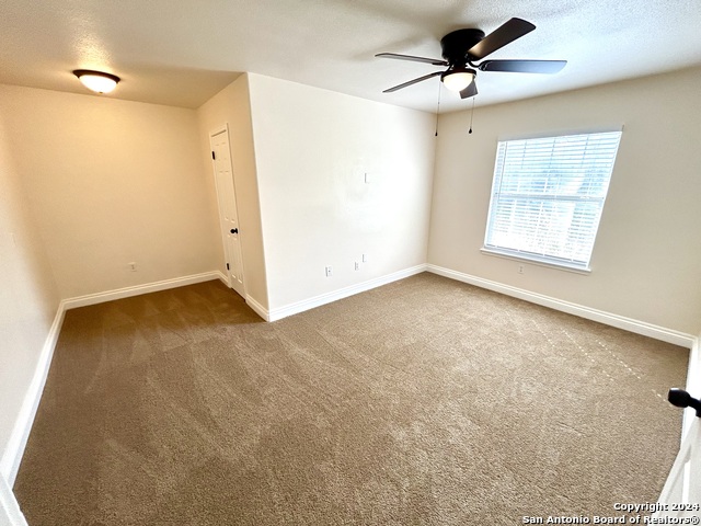 Listing photo id 29 for 215 River Bluff