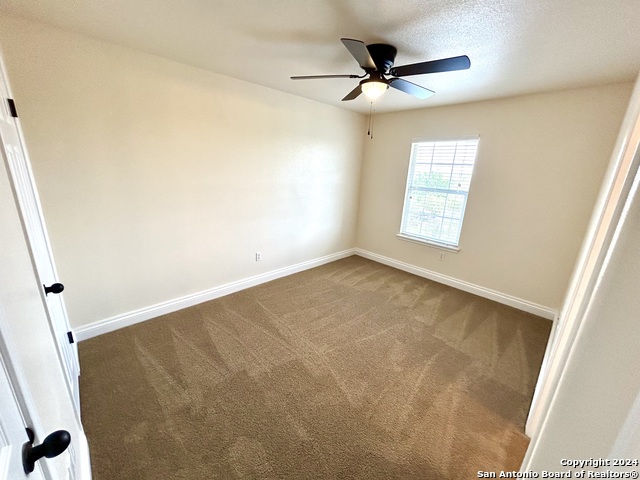 Listing photo id 33 for 215 River Bluff