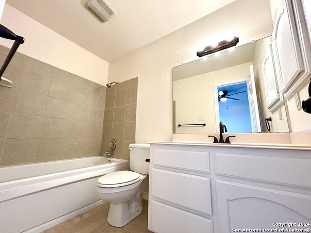 Listing photo id 35 for 215 River Bluff