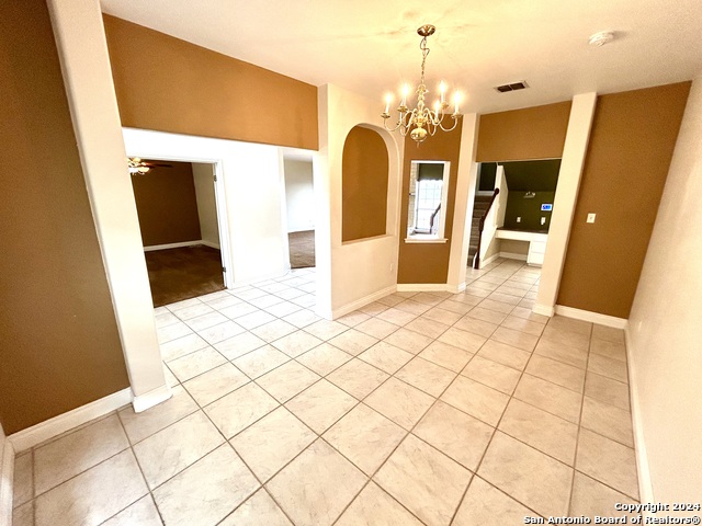 Listing photo id 3 for 215 River Bluff