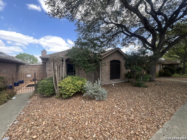 Image 2 of 22 For 2321 Brittany Grace