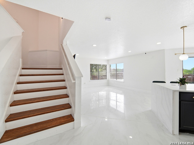 Image 3 of 42 For 7926 Encanto Vista