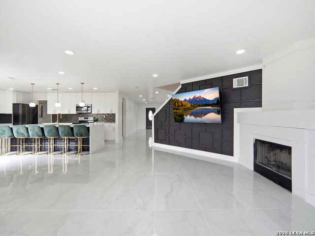 Image 6 of 42 For 7926 Encanto Vista