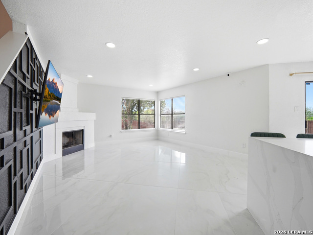 Image 7 of 42 For 7926 Encanto Vista