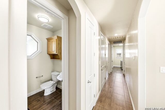 Image 29 of 62 For 104 Elise Dr S