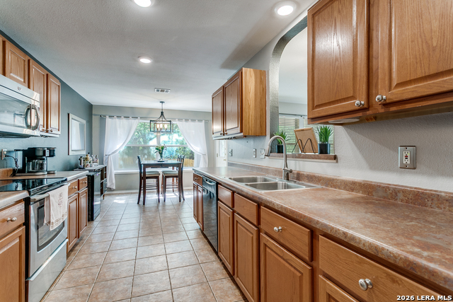 Image 10 of 25 For 10 Rainy Ave