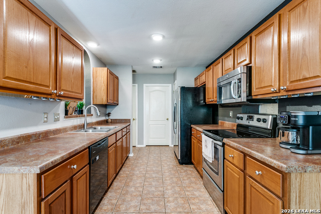 Image 11 of 25 For 10 Rainy Ave