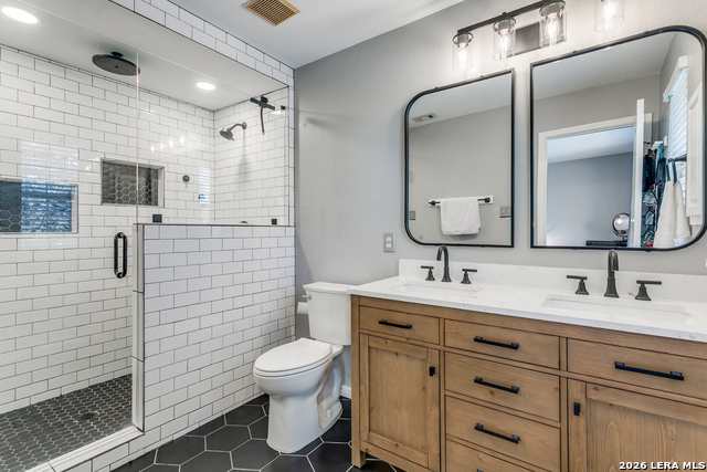 Image 19 of 25 For 10 Rainy Ave