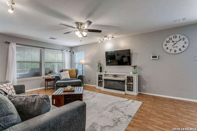 Image 8 of 25 For 10 Rainy Ave