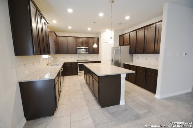 Image 8 of 20 For 21507 Arroyo Frio