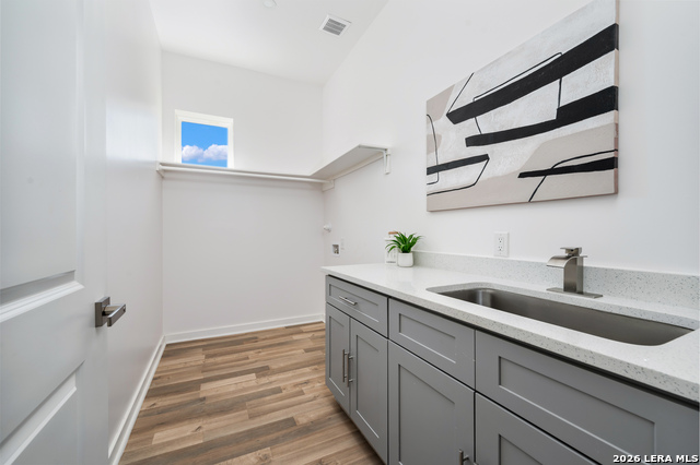 Image 17 of 31 For 120 Pierce  1