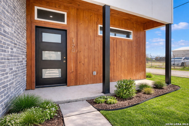 Image 4 of 31 For 120 Pierce  1