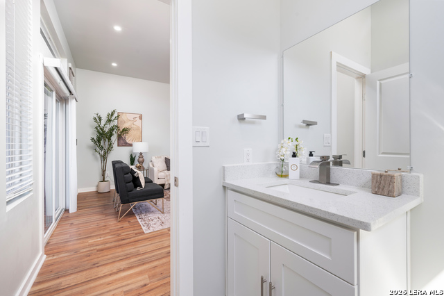 Image 12 of 30 For 511 Sharer  1