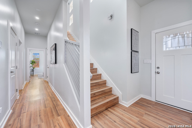 Image 4 of 30 For 511 Sharer  1