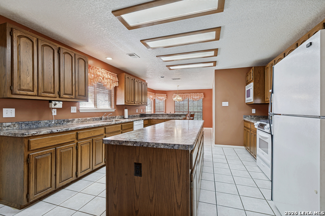 Image 9 of 30 For 2577 John Charles