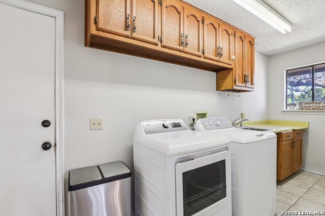 Image 16 of 51 For 11810 Thoroughbred