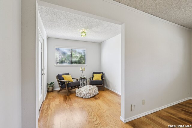 Image 26 of 51 For 11810 Thoroughbred