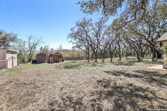 Image 28 of 51 For 11810 Thoroughbred