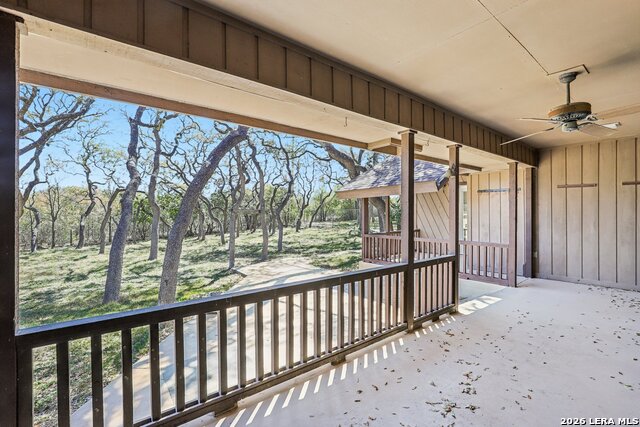 Image 40 of 51 For 11810 Thoroughbred