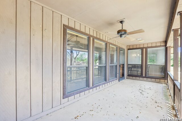 Image 41 of 51 For 11810 Thoroughbred