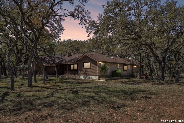 Image 43 of 51 For 11810 Thoroughbred