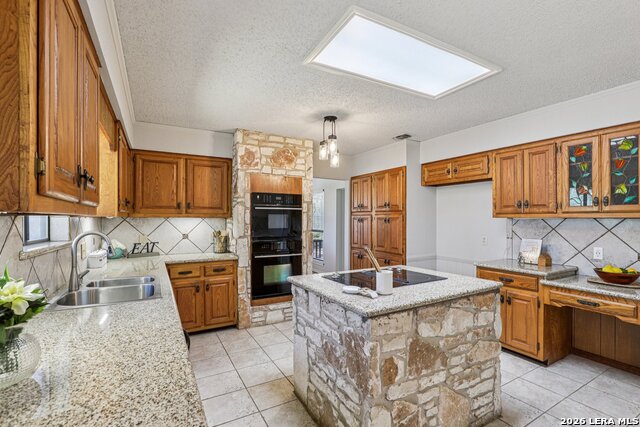 Image 7 of 51 For 11810 Thoroughbred