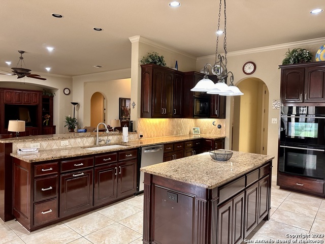 Image 11 of 30 For 402 Cameron  