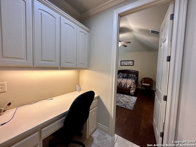 Image 21 of 30 For 402 Cameron  