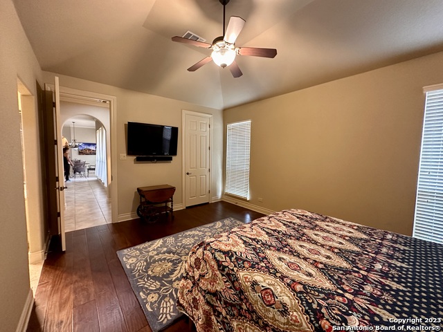 Image 23 of 30 For 402 Cameron  