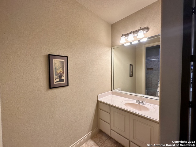 Image 25 of 30 For 402 Cameron  