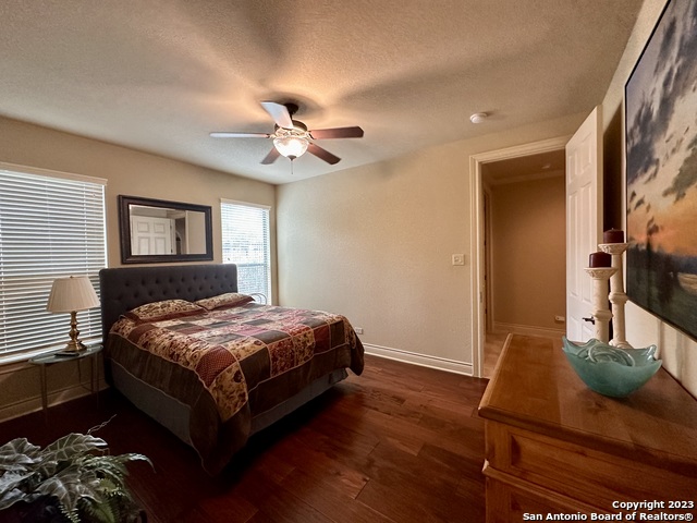 Image 28 of 30 For 402 Cameron  